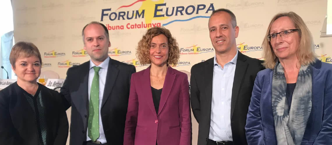 La Fundación de Terapias Naturales, con la ministra Meritxell Batet, en el Forum Europa-Tribuna Catalunya